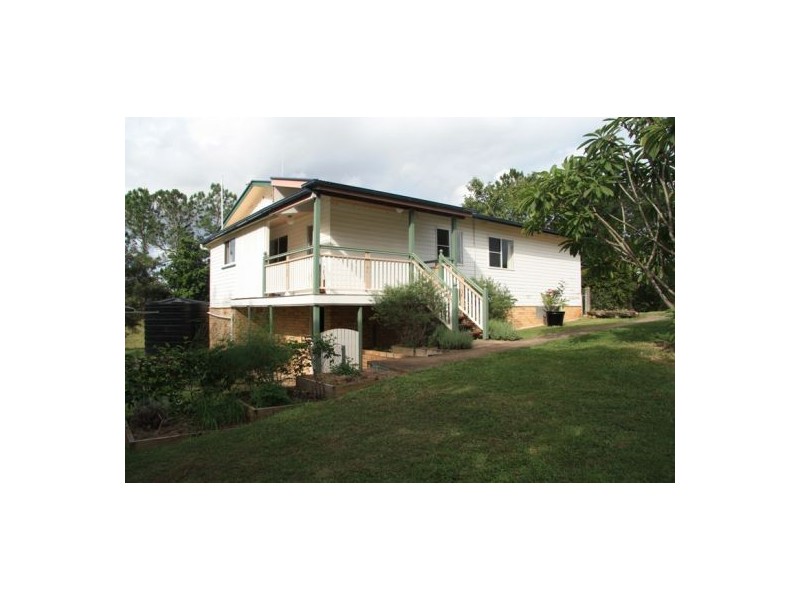 Canina QLD 4570