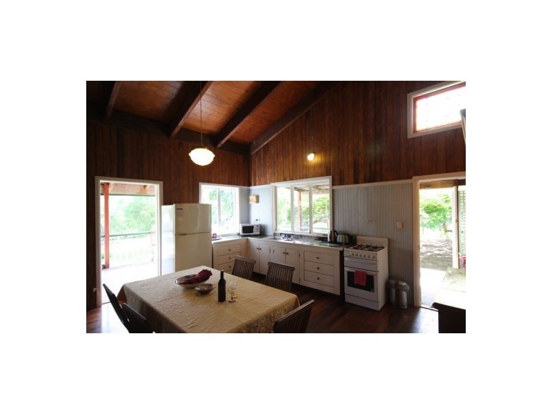 Pinbarren QLD 4568