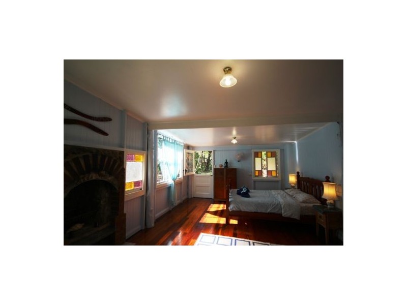 Pinbarren QLD 4568