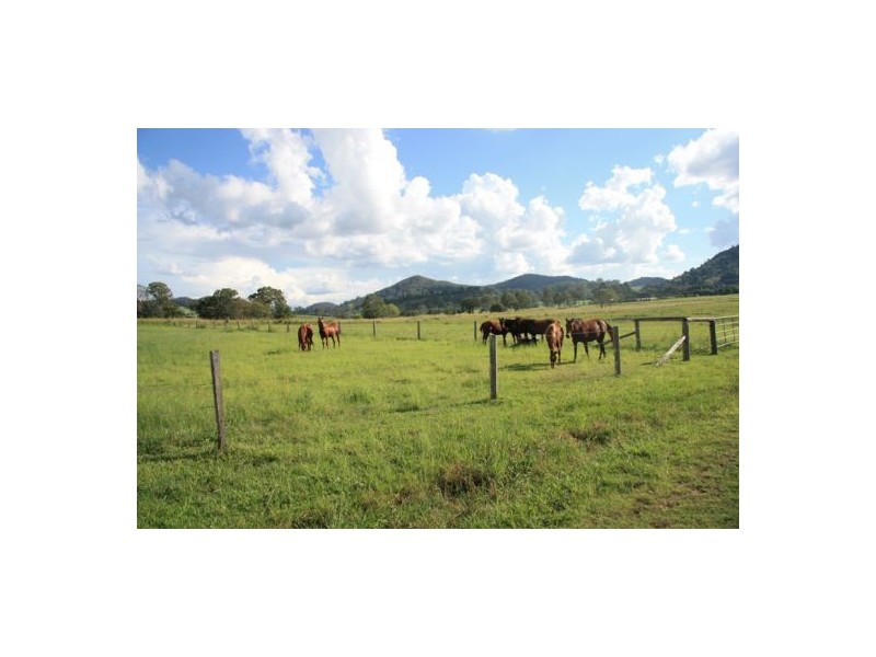 Goomboorian QLD 4570