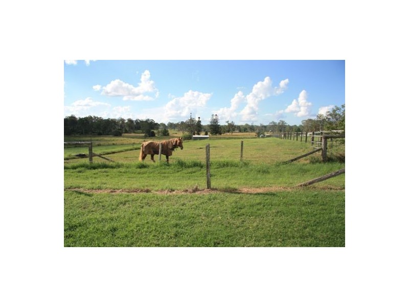 Goomboorian QLD 4570