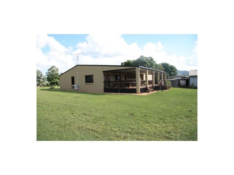 Goomboorian QLD 4570