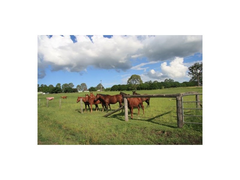 Goomboorian QLD 4570