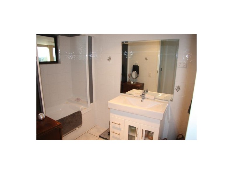 Goomboorian QLD 4570