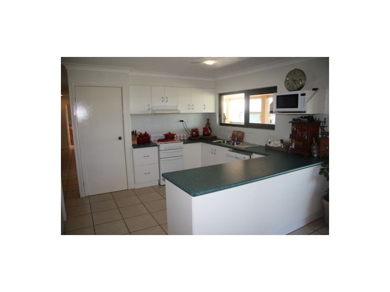 Goomboorian QLD 4570