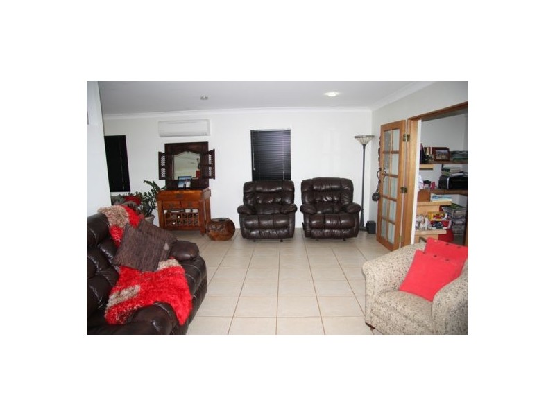 Goomboorian QLD 4570