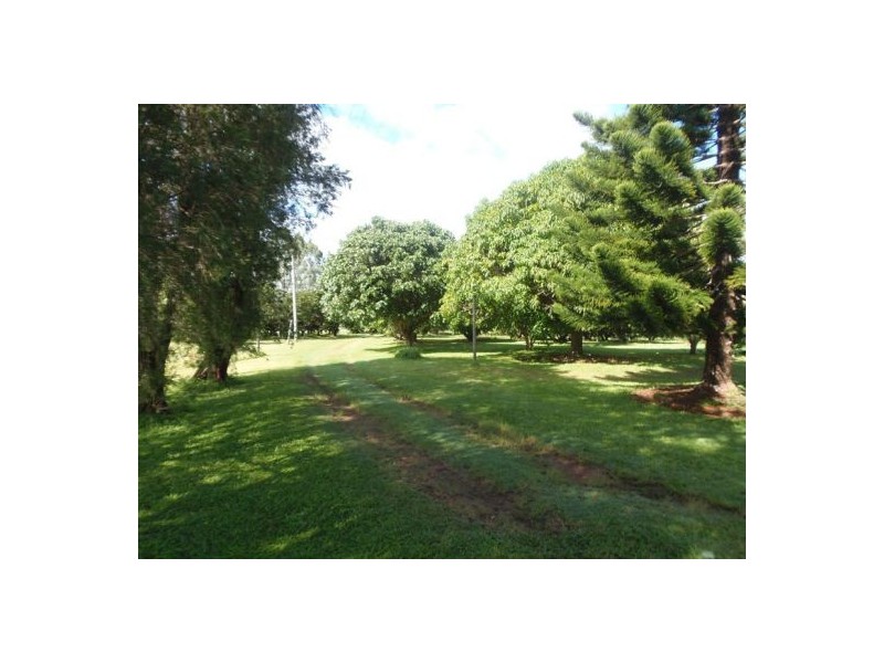 88 Ross Road, Goomboorian QLD 4570