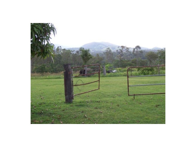 5 Woonga Court, Southside QLD 4570