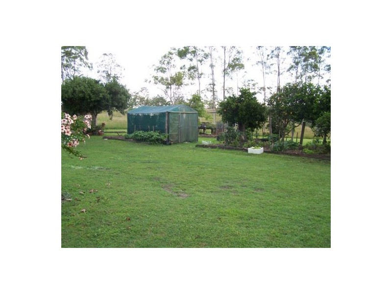 5 Woonga Court, Southside QLD 4570