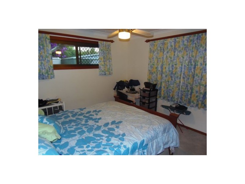 11 Furness Road, Southside QLD 4570