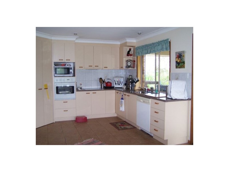 25 Plowman Road, Canina QLD 4570