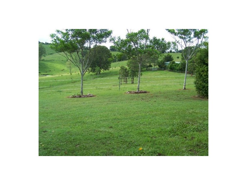 25 Plowman Road, Canina QLD 4570