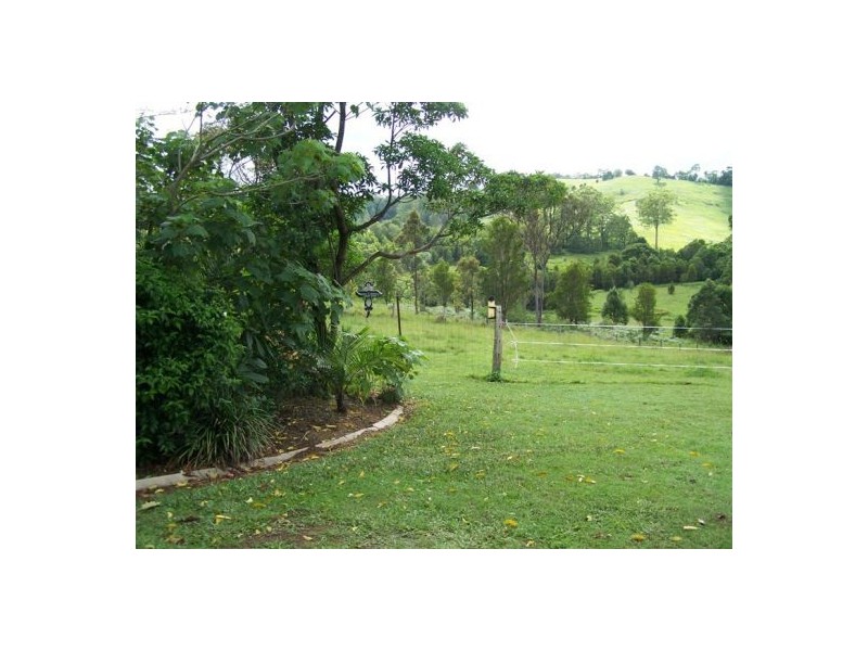 25 Plowman Road, Canina QLD 4570