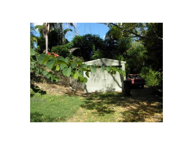 12 Booker Street, Woolooga QLD 4570