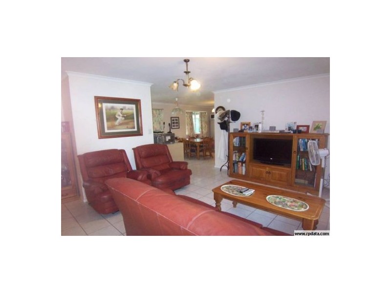 12 Booker Street, Woolooga QLD 4570