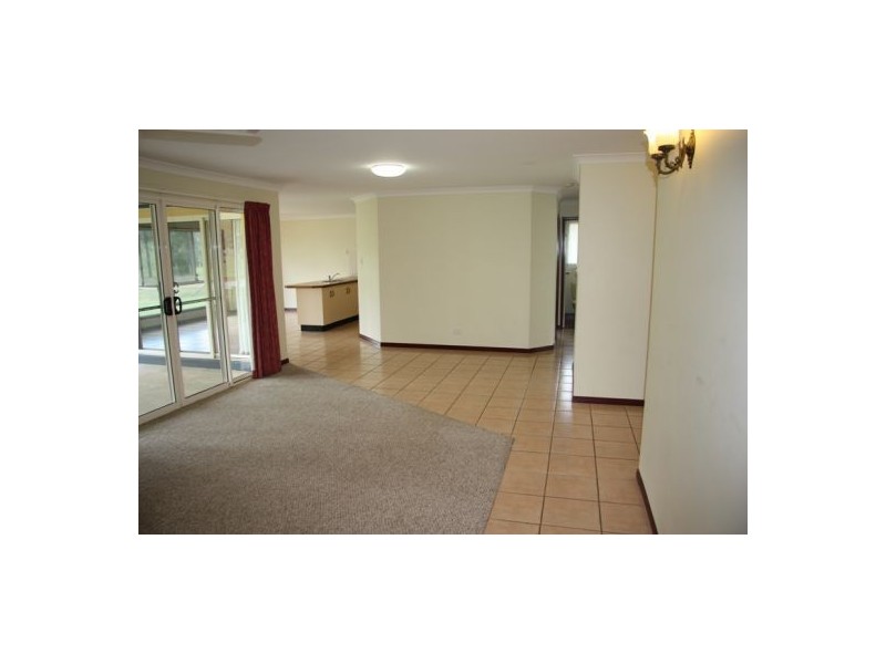 25 Piccadilly Drive, Southside QLD 4570