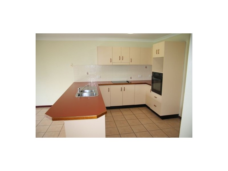 25 Piccadilly Drive, Southside QLD 4570