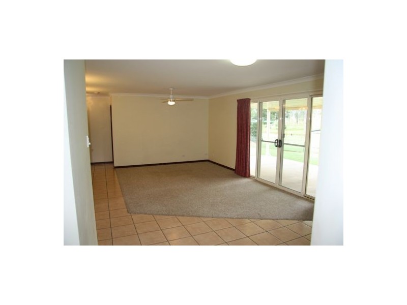 25 Piccadilly Drive, Southside QLD 4570