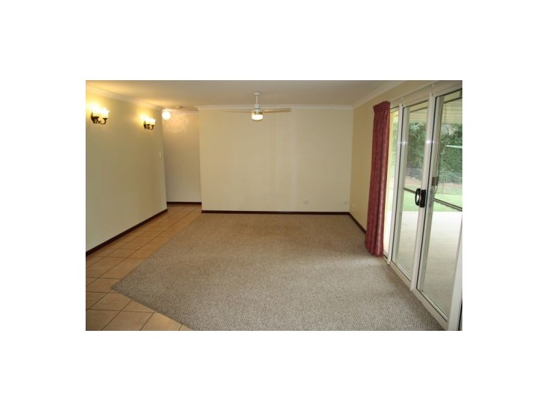 25 Piccadilly Drive, Southside QLD 4570