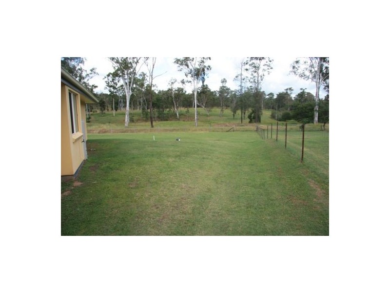 25 Piccadilly Drive, Southside QLD 4570