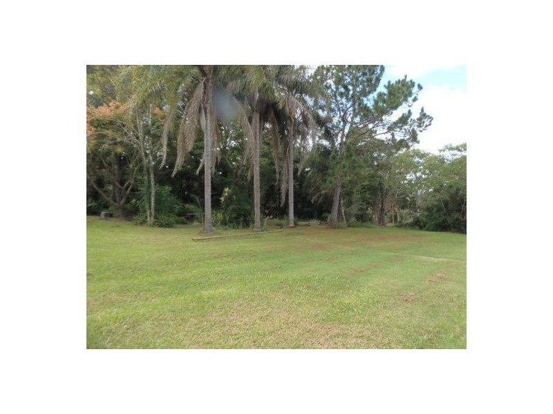84 Rocks Road, Southside QLD 4570