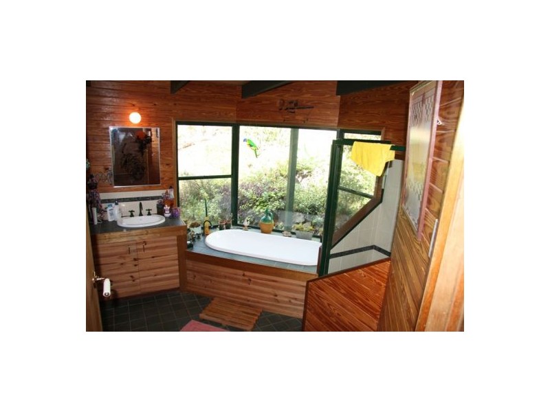 Glastonbury QLD 4570