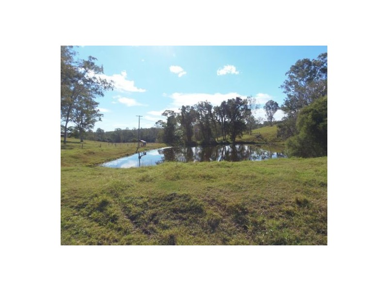 845 Bruce Highway, Chatsworth QLD 4570