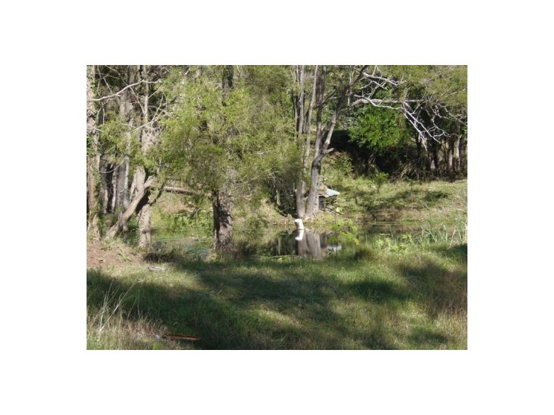 845 Bruce Highway, Chatsworth QLD 4570