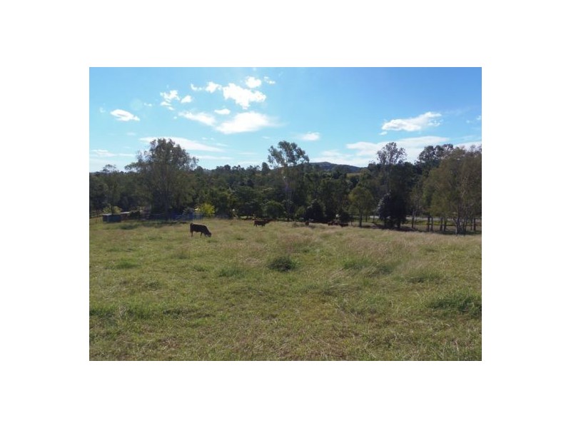 845 Bruce Highway, Chatsworth QLD 4570