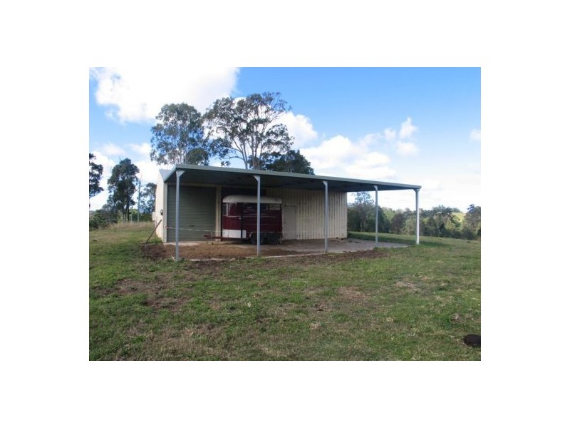 84 Mcintosh Creek Road, Jones Hill QLD 4570