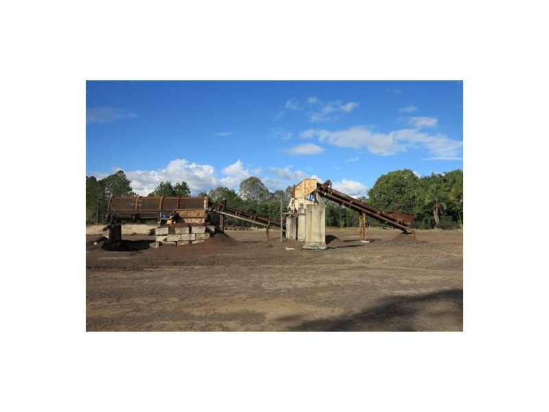 1489 Bruce Highway, Kybong QLD 4570