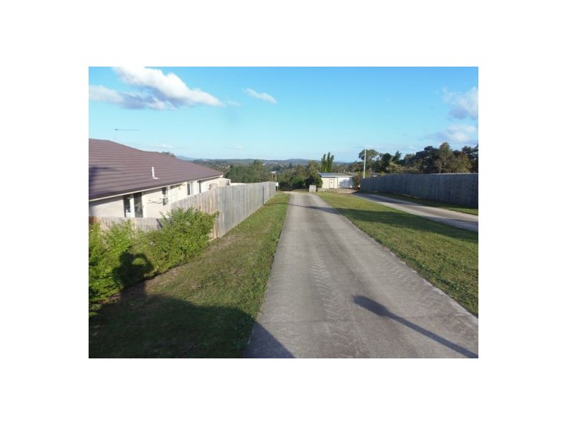 31 Barton Road, Victory Heights QLD 4570