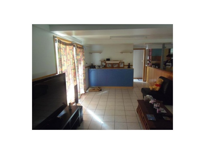 30 Gum Tree Road, Araluen QLD 4570