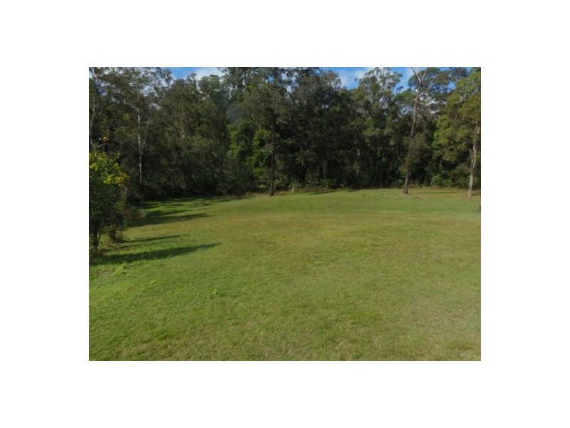 30 Gum Tree Road, Araluen QLD 4570