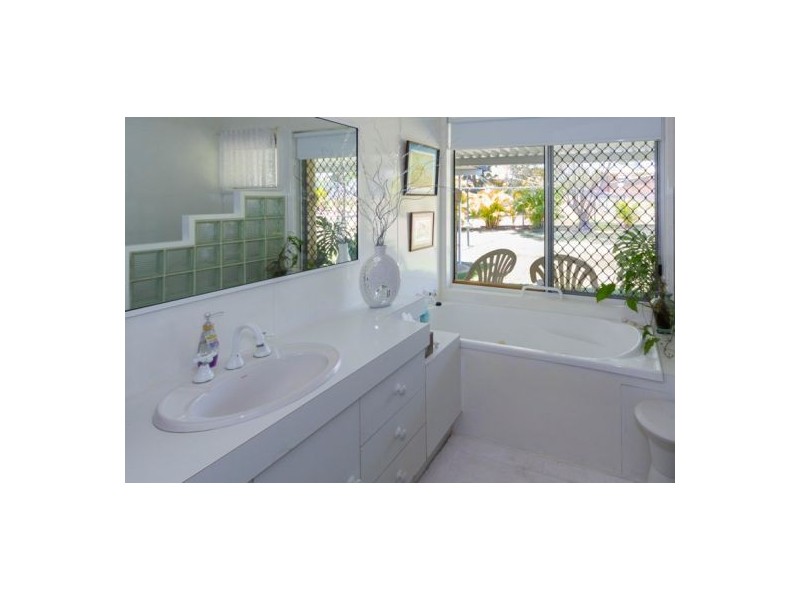 13 Heilbronn Road, Jones Hill QLD 4570