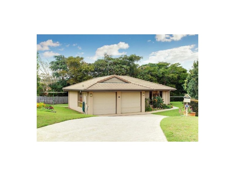 10 Greens Court, Southside QLD 4570