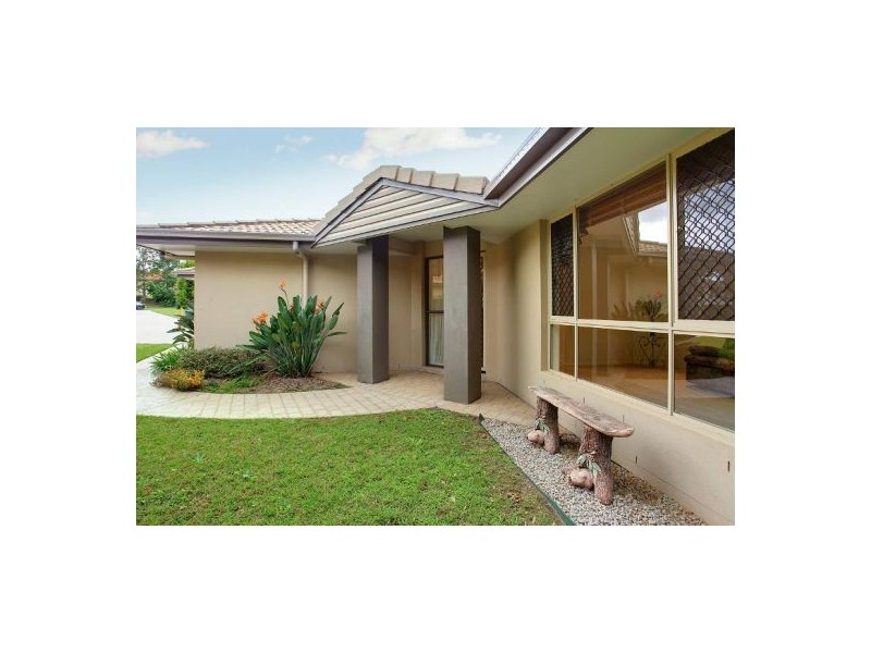 10 Greens Court, Southside QLD 4570