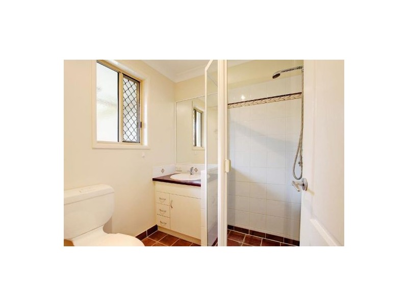 10 Greens Court, Southside QLD 4570