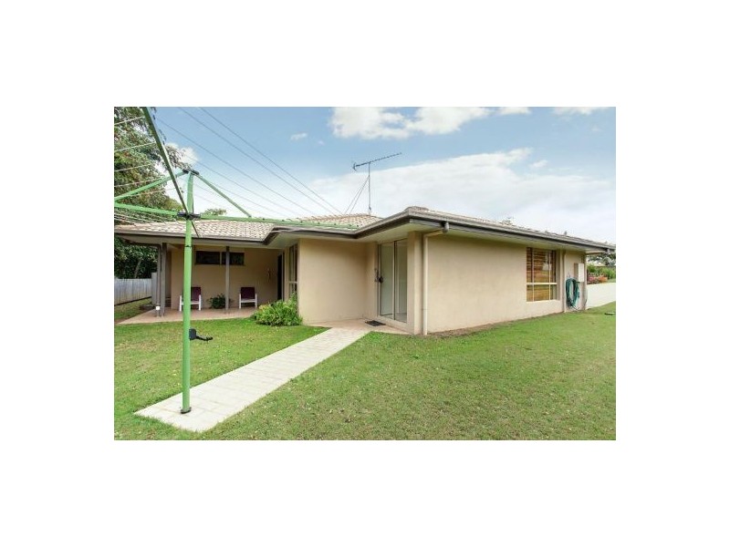 10 Greens Court, Southside QLD 4570