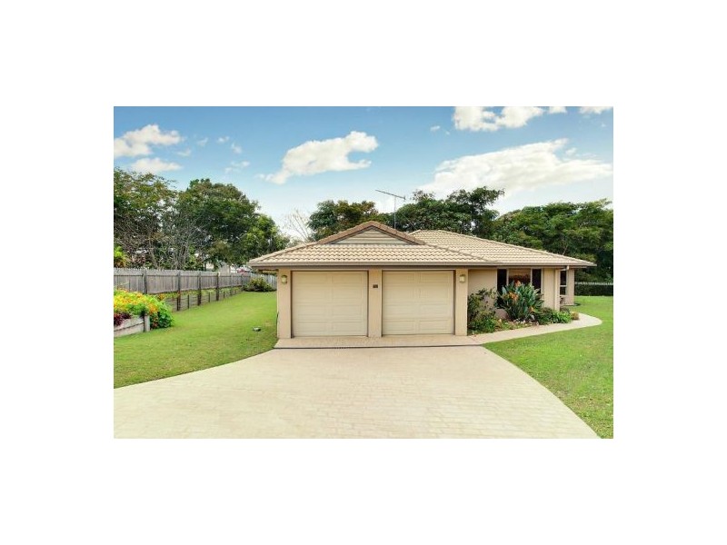 10 Greens Court, Southside QLD 4570