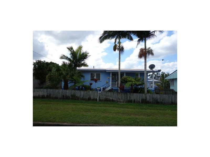 11 Neil Street, Southside QLD 4570