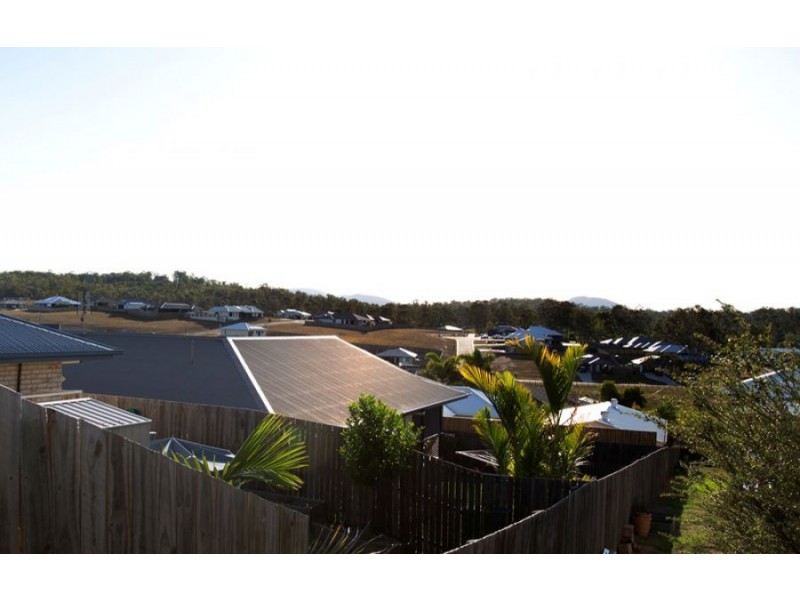 12 Managers Court, Jones Hill QLD 4570