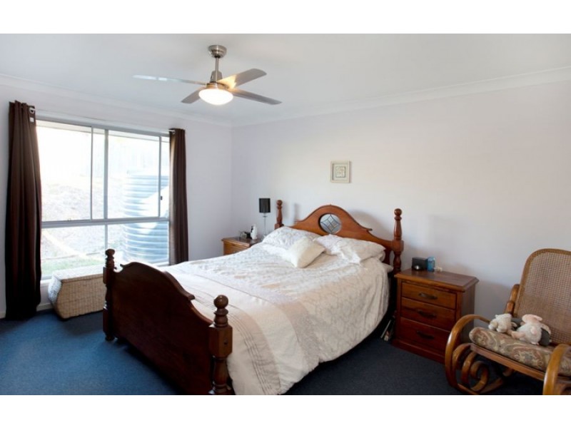 12 Managers Court, Jones Hill QLD 4570