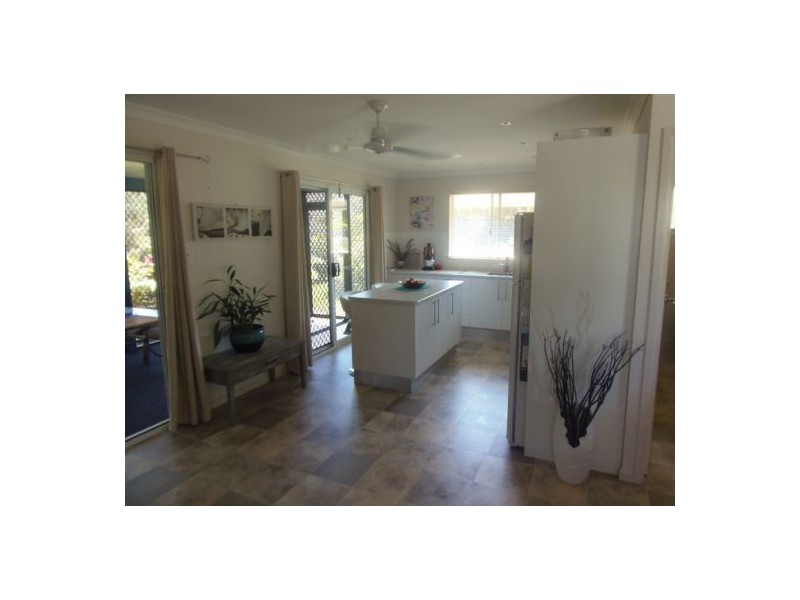 156 Queen Elizabeth Drive, Cooloola Cove QLD 4580