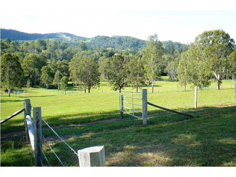 131 Hartwig Road, Mothar Mountain QLD 4570