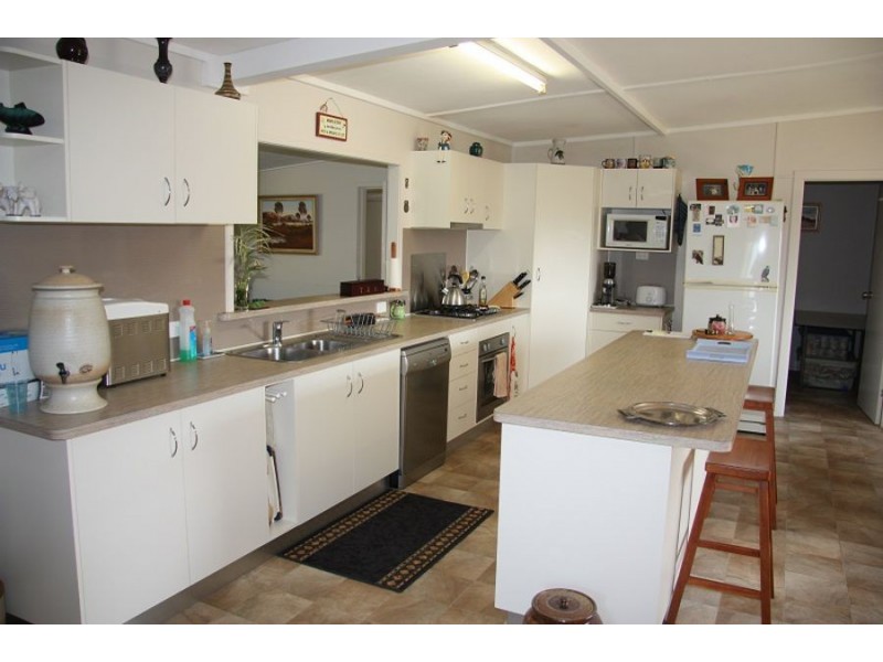 131 Hartwig Road, Mothar Mountain QLD 4570
