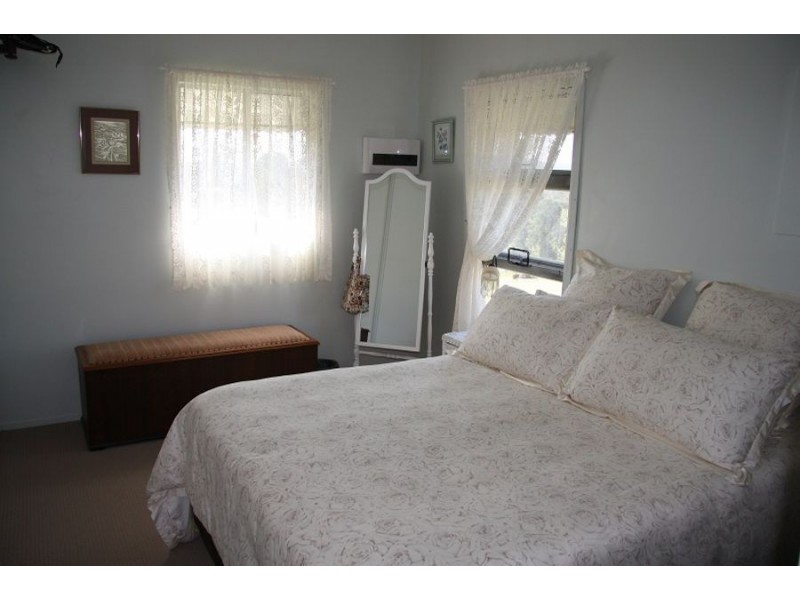 131 Hartwig Road, Mothar Mountain QLD 4570