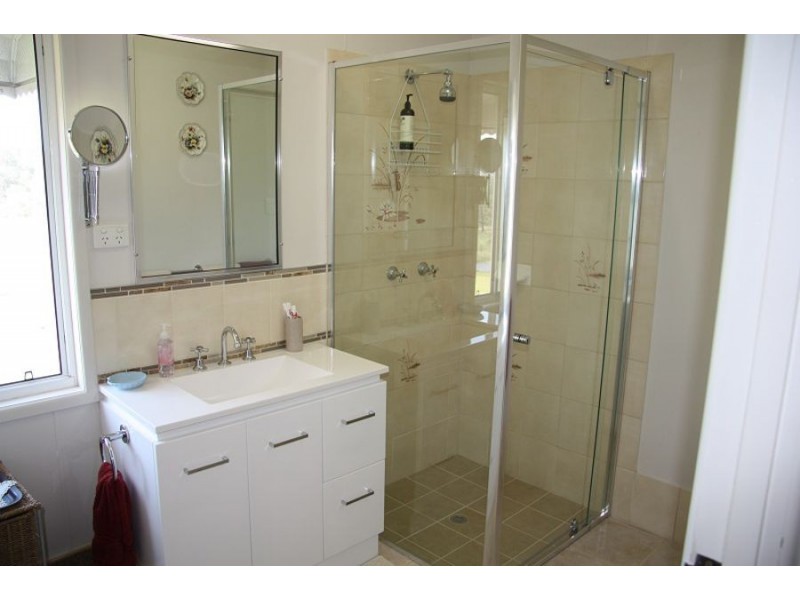 131 Hartwig Road, Mothar Mountain QLD 4570
