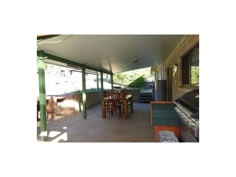 3 Daphne Street, Southside QLD 4570