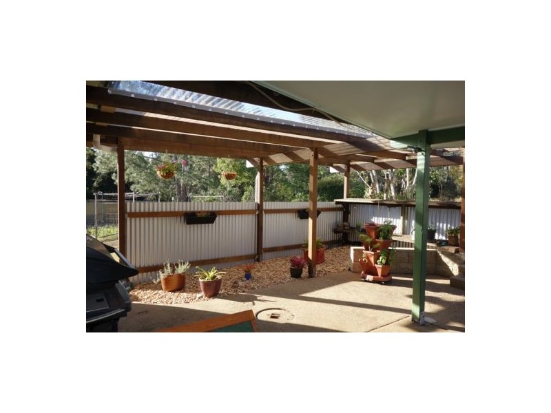 3 Daphne Street, Southside QLD 4570